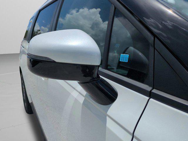 new 2026 Kia Carnival Hybrid car, priced at $42,616