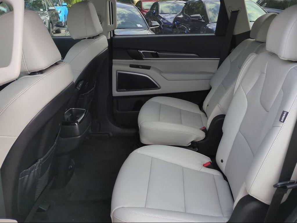 new 2025 Kia Telluride car, priced at $37,702
