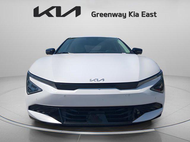 new 2025 Kia EV6 car, priced at $45,010