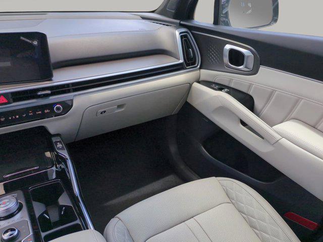 new 2025 Kia Sorento Hybrid car, priced at $45,617