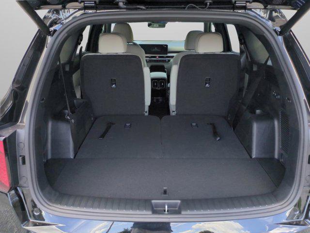 new 2025 Kia Sorento Hybrid car, priced at $45,617