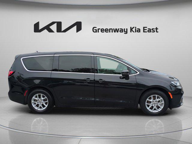 used 2023 Chrysler Pacifica car, priced at $23,995