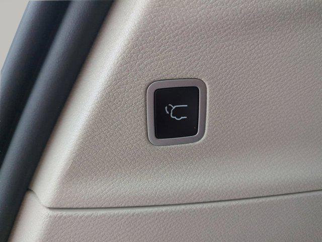used 2023 Chrysler Pacifica car, priced at $23,995