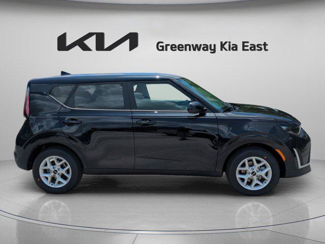 new 2025 Kia Soul car, priced at $22,207