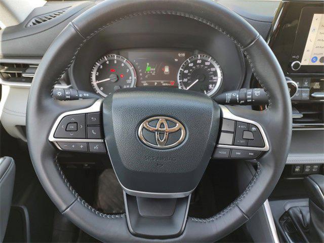 used 2024 Toyota Highlander car, priced at $36,592