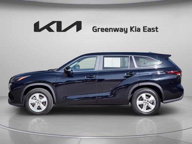 used 2024 Toyota Highlander car, priced at $36,592