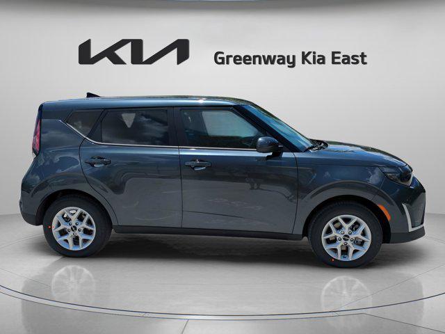 new 2025 Kia Soul car, priced at $19,933
