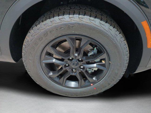 new 2025 Kia Sportage car, priced at $35,570