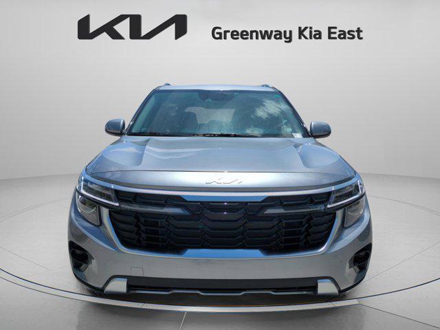new 2025 Kia Seltos car, priced at $27,703