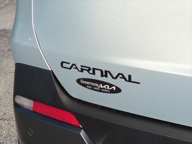 new 2025 Kia Carnival Hybrid car, priced at $53,745