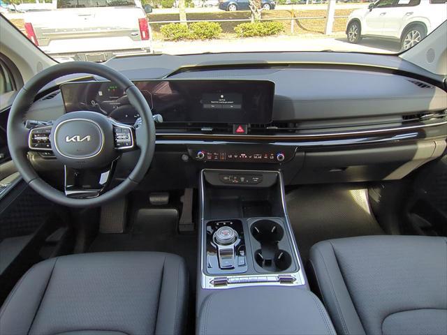 new 2025 Kia Carnival Hybrid car, priced at $53,745