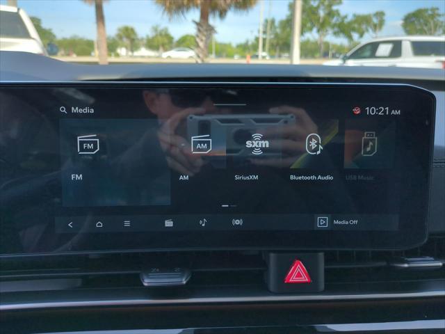 new 2025 Kia Carnival Hybrid car, priced at $53,745
