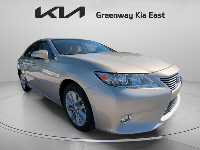 used 2014 Lexus ES 300h car, priced at $14,992