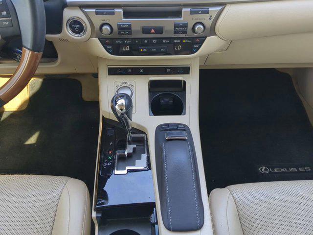 used 2014 Lexus ES 300h car, priced at $14,992