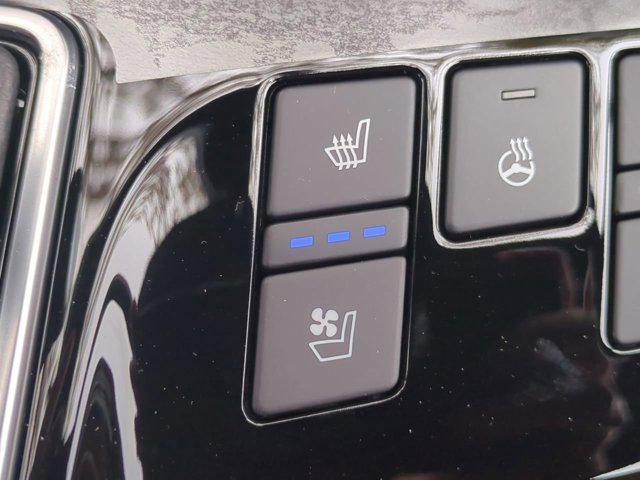 new 2025 Kia Sportage car, priced at $33,640