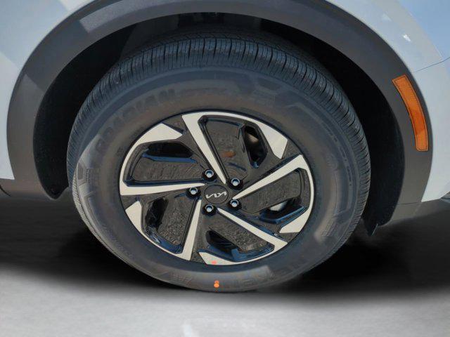 new 2025 Kia Sportage Hybrid car, priced at $28,062