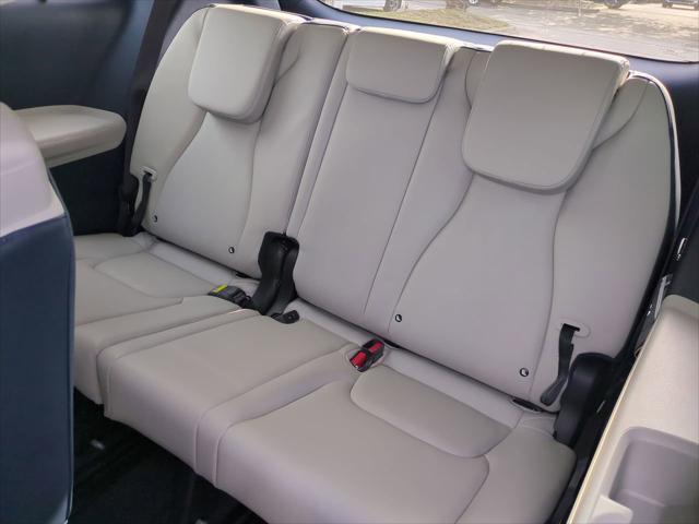 new 2025 Kia Carnival car, priced at $45,621