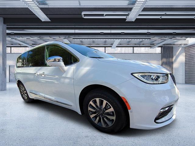 used 2022 Chrysler Pacifica Hybrid car, priced at $31,478