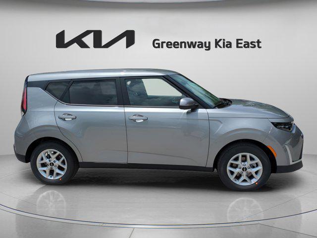 new 2025 Kia Soul car, priced at $19,933