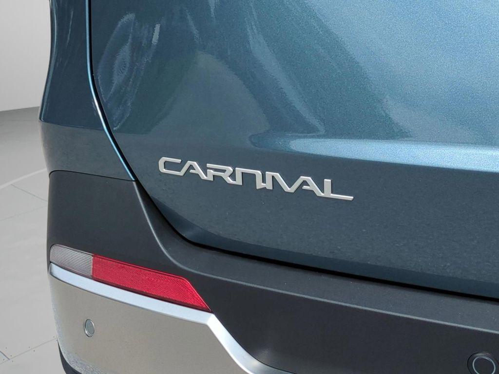 new 2026 Kia Carnival Hybrid car, priced at $47,771