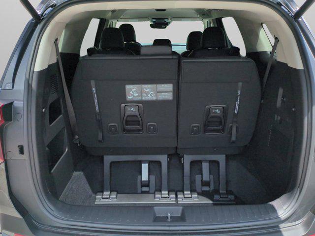 new 2025 Kia Carnival car, priced at $39,450