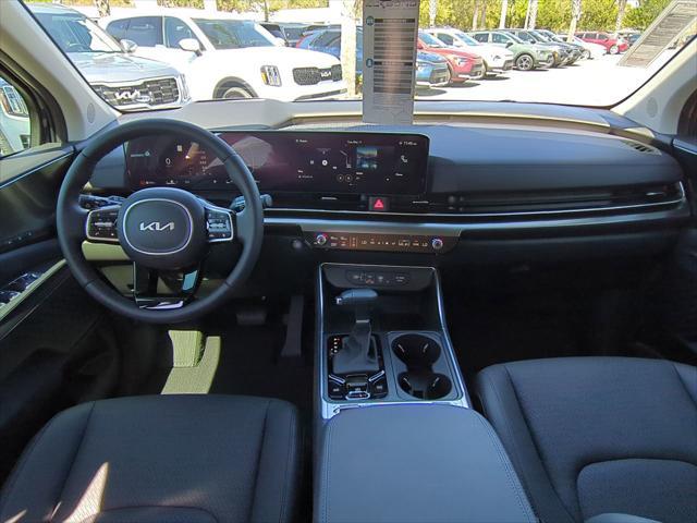new 2025 Kia Carnival car, priced at $52,334