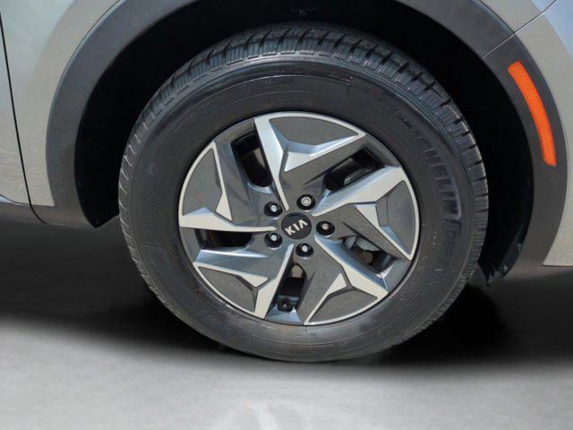used 2021 Kia Sorento Hybrid car, priced at $22,984