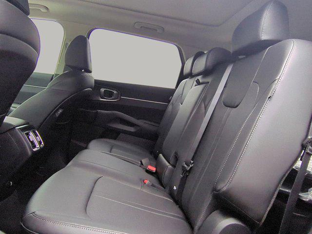new 2025 Kia Sorento car, priced at $35,463
