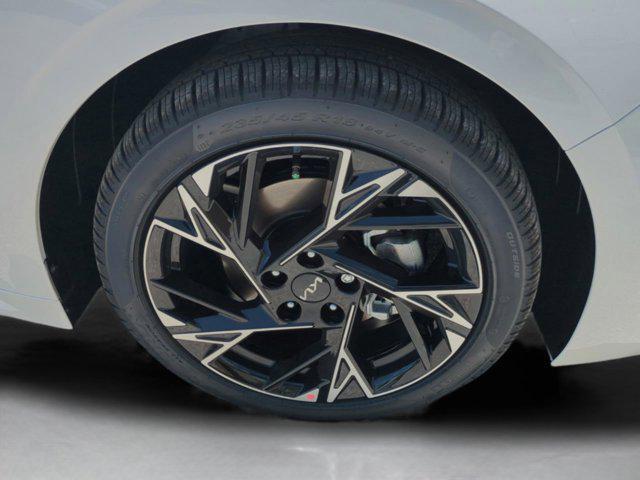 new 2025 Kia K5 car, priced at $29,092