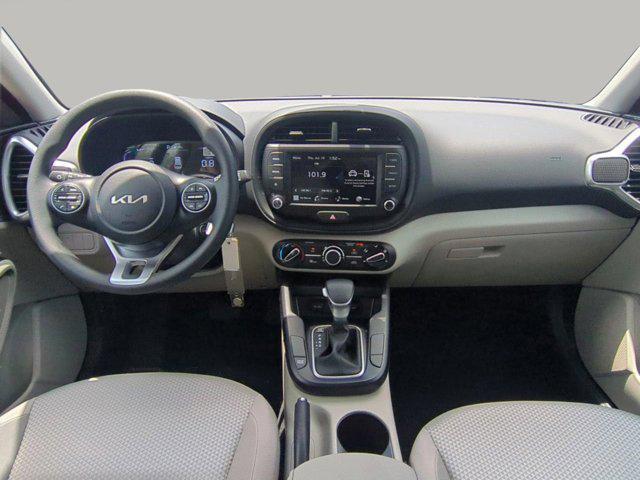 new 2025 Kia Soul car, priced at $20,932