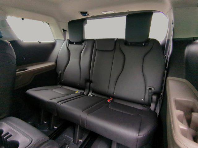 new 2025 Kia Carnival car, priced at $39,699