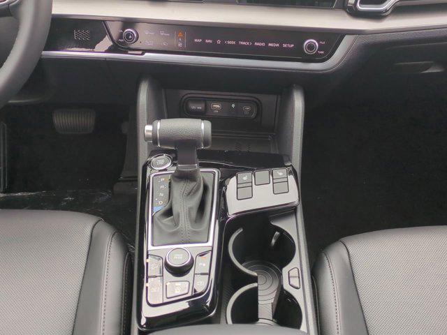new 2025 Kia Sportage car, priced at $28,753