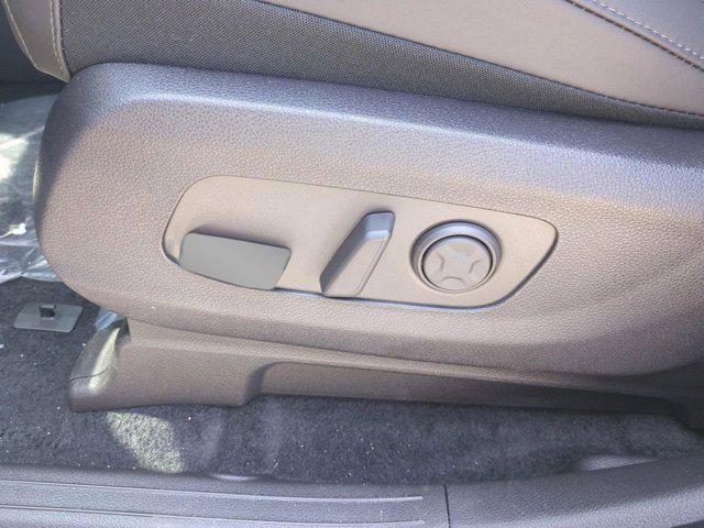 new 2025 Kia Carnival car, priced at $36,575