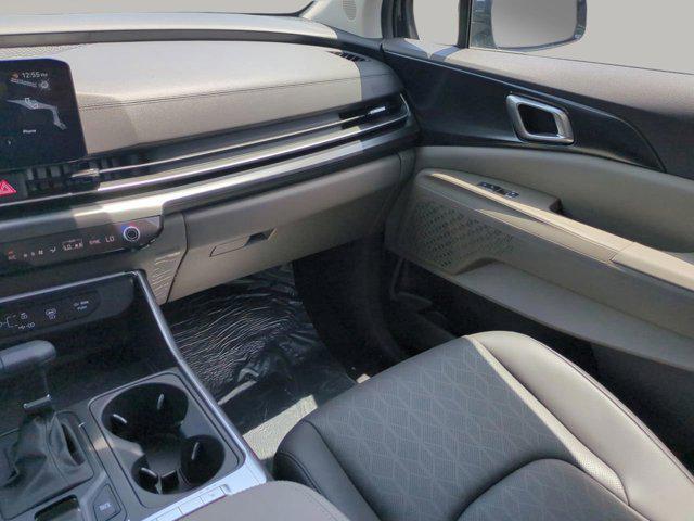 new 2025 Kia Carnival car, priced at $36,575