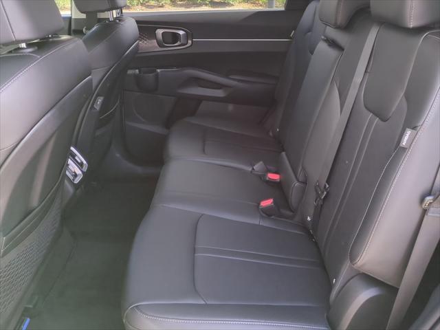 new 2025 Kia Sorento car, priced at $35,582