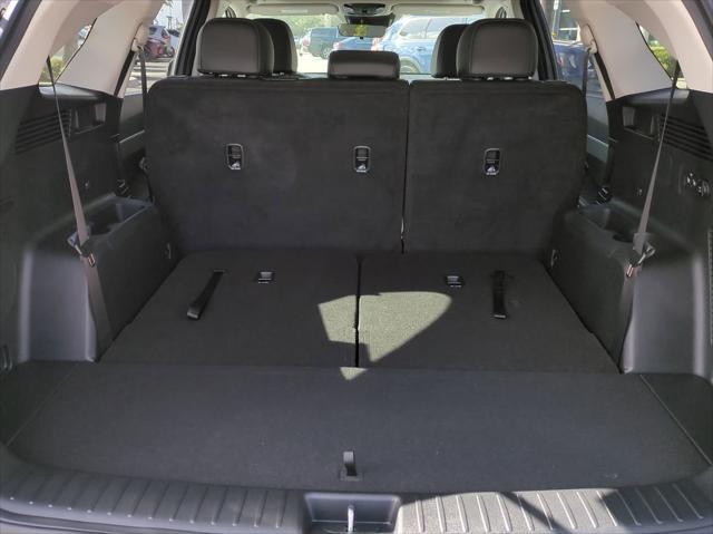 new 2025 Kia Sorento car, priced at $35,582