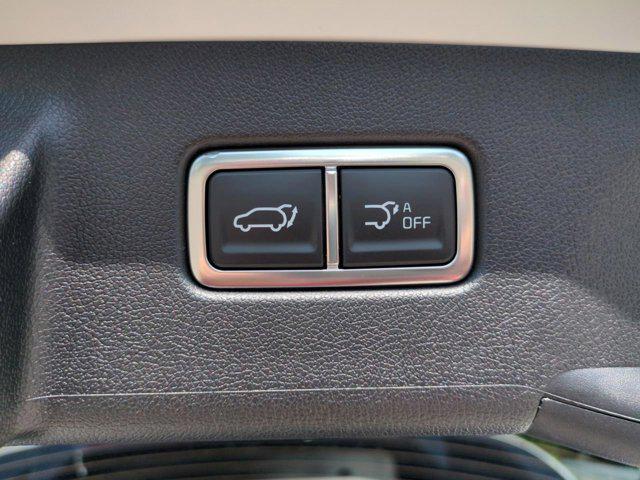 new 2025 Kia Sorento car, priced at $38,673