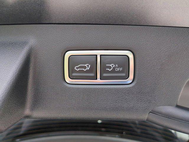 new 2025 Kia Sorento Hybrid car, priced at $38,684