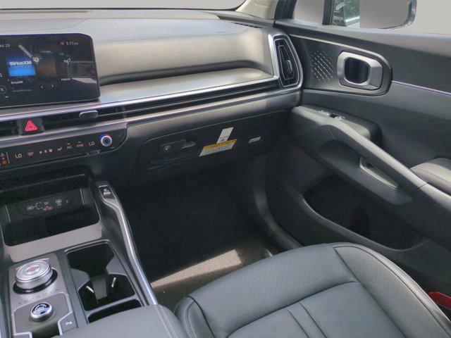 new 2025 Kia Sorento Hybrid car, priced at $38,684