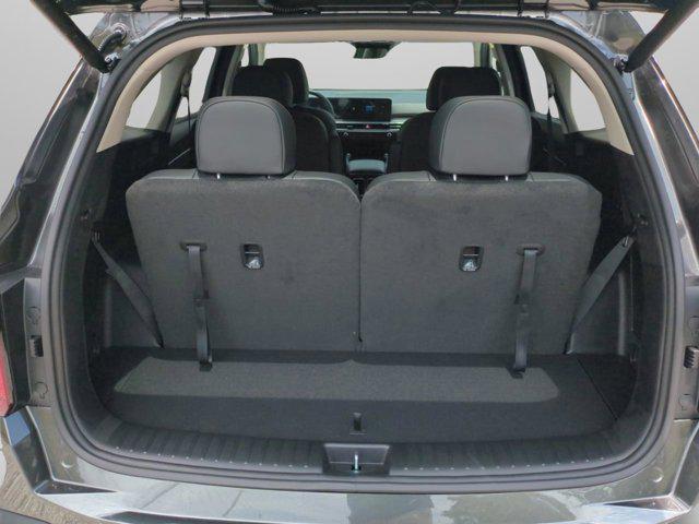 new 2025 Kia Sorento Hybrid car, priced at $38,684