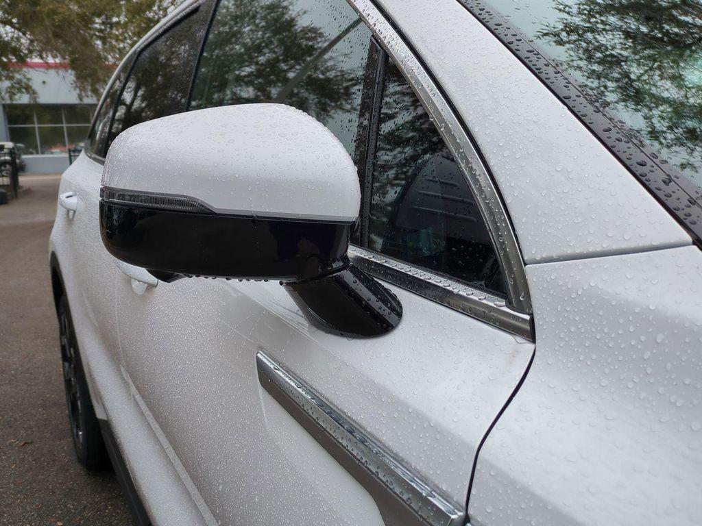 new 2025 Kia Sorento car, priced at $39,443