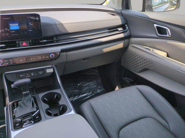 new 2025 Kia Carnival car, priced at $39,699