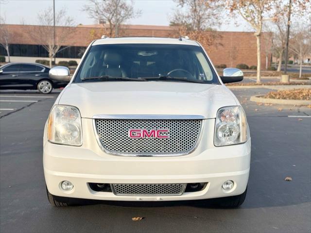 used 2014 GMC Yukon XL car, priced at $11,495