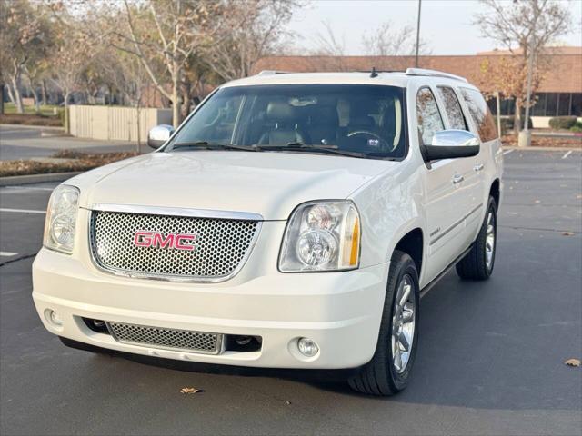 used 2014 GMC Yukon XL car, priced at $11,495