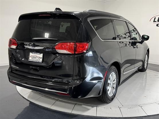 used 2019 Chrysler Pacifica car, priced at $16,995