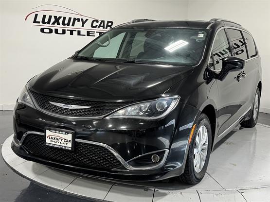 used 2019 Chrysler Pacifica car, priced at $16,995