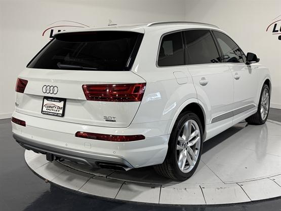 used 2017 Audi Q7 car