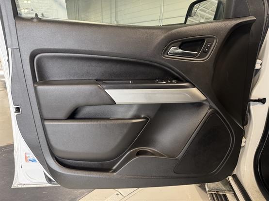 used 2015 Chevrolet Colorado car, priced at $19,995