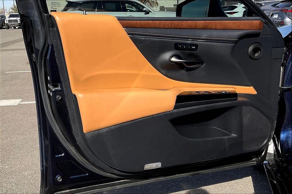 used 2023 Lexus ES 350 car, priced at $37,500