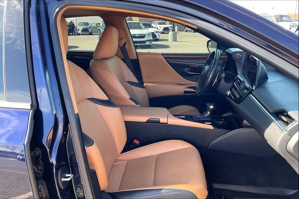 used 2023 Lexus ES 350 car, priced at $37,500